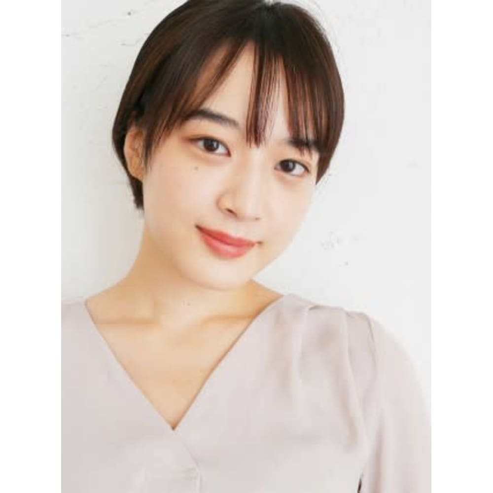耳掛けひし形ショート Earth Coiffure Beaute 高岡店 アース コアフュールボーテ タカオカテン のヘアスタイル 美容院 美容室を予約するなら楽天ビューティ