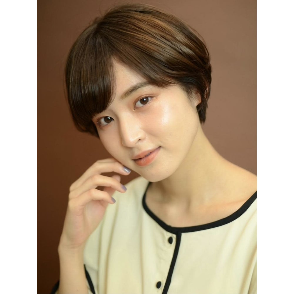 大人可愛いひし形ショートボブ アッシュベージュ Bekku Hair Salon ベックヘアサロン のヘアスタイル 美容院 美容室を予約するなら楽天ビューティ