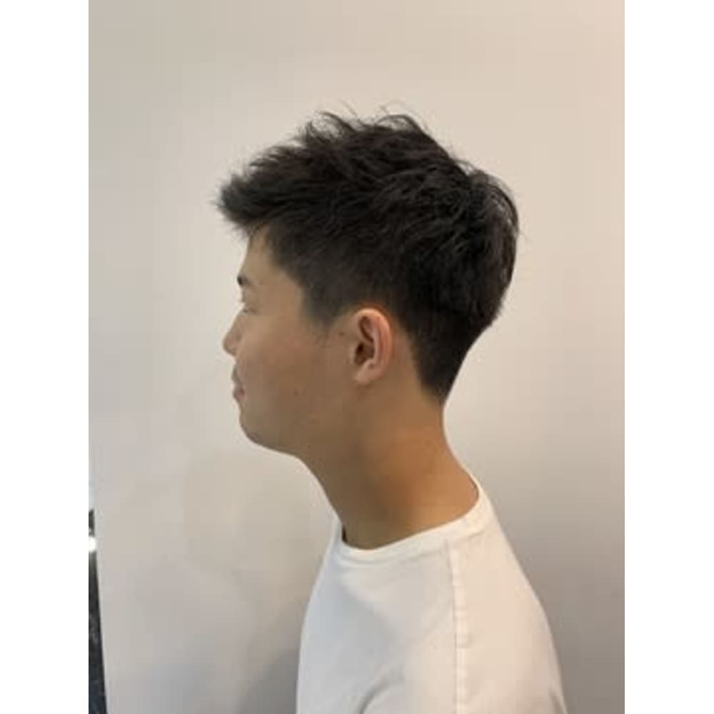 刈り上げで絶壁解消 ビジネス カジュアルどちらも欲しい方 The Escala表参道 エスカーラ オモテサンドウ のヘアスタイル 美容院 美容室を予約するなら楽天ビューティ