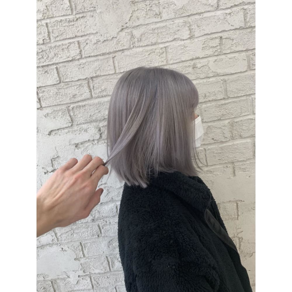 ホワイトシルバー シルバーカラーパールカラー8021 Prize 池袋西口店 プライズ のヘアスタイル 美容院 美容室を予約するなら楽天ビューティ