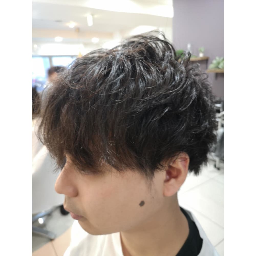 メンズパーマ ツイスト ツイストスパイラル Flag Hair 西通り店 フラッグ ヘアー ニシドオリテン のヘアスタイル 美容院 美容室を予約するなら楽天ビューティ