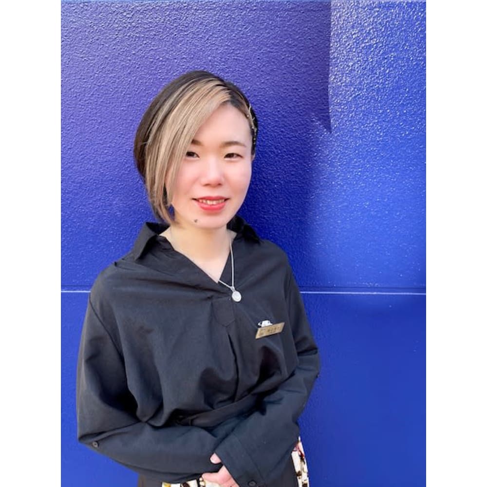 荒山栞奈 Ash 北上尾店 アッシュ のスタッフ 美容院 美容室を予約するなら楽天ビューティ