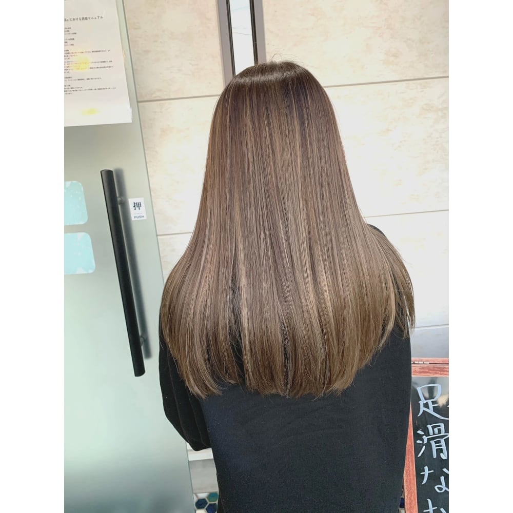 コントラスト少なめナチュラルハイライト Braeve Hair Design ブレイブ ヘア デザイン のヘアスタイル 美容院 美容室を予約するなら楽天ビューティ コントラスト少なめナチュラルハイライト Braeve Hair Design ブレイブ ヘア デザイン のヘアスタイル 美容院 美容室を予約するなら楽天ビューティ