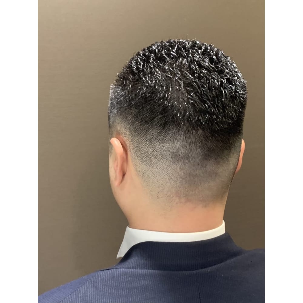 パンチパーマ 六本木 理容室 Hiro Ginza 六本木交差点前店 ヒロギンザ ロッポンギコウサテンマエテン のヘアスタイル 美容院 美容室を予約するなら楽天ビューティ