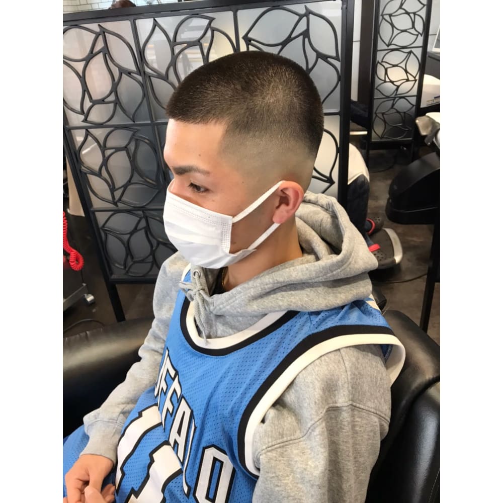 Giカット Hiro The Barber ヒロザバーバー のヘアスタイル 美容院 美容室を予約するなら楽天ビューティ
