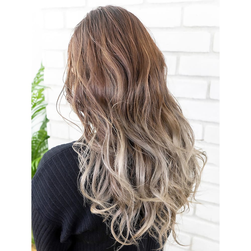Aube Hair ベージュ グラデーションカラー Aube Hair Mill 八戸店 オーブヘアミル ハチノヘテン のヘアスタイル 美容院 美容室を予約するなら楽天ビューティ