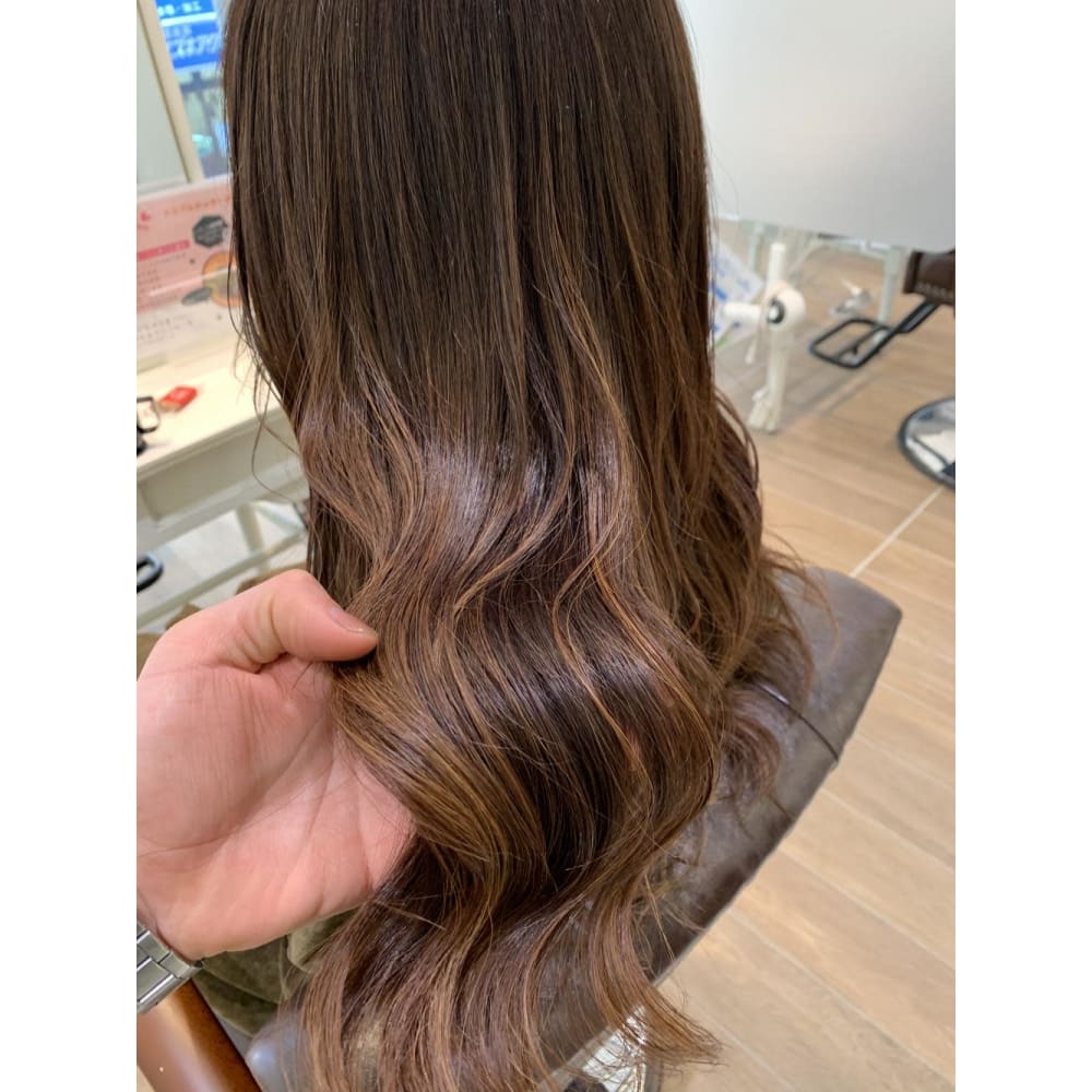 ナチュラルグラデーション 白髪染め Crea茅ヶ崎北口 クレアチガサキキタグチ のヘアスタイル 美容院 美容室を予約するなら楽天ビューティ