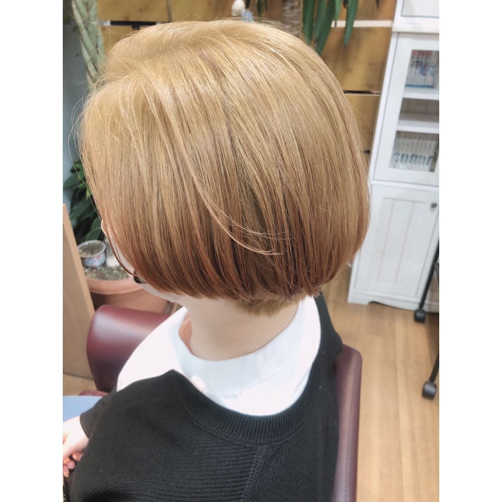 ペールベージュボブ Hair Cocoro ココロ のヘアスタイル 美容院 美容室を予約するなら楽天ビューティ