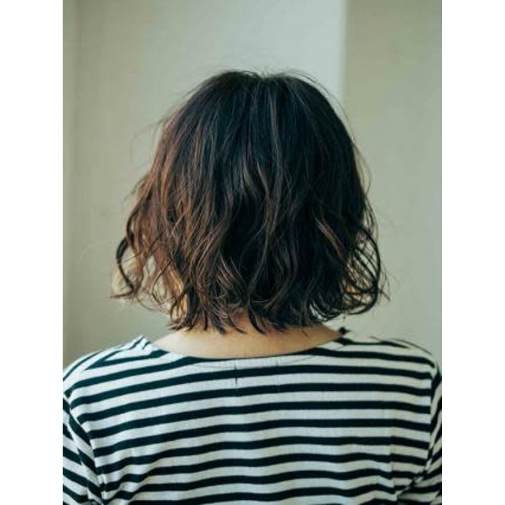 黒髪 インナーカラー Blossom 大山店 ブロッサムオオヤマテン のヘアスタイル 美容院 美容室を予約するなら楽天ビューティ