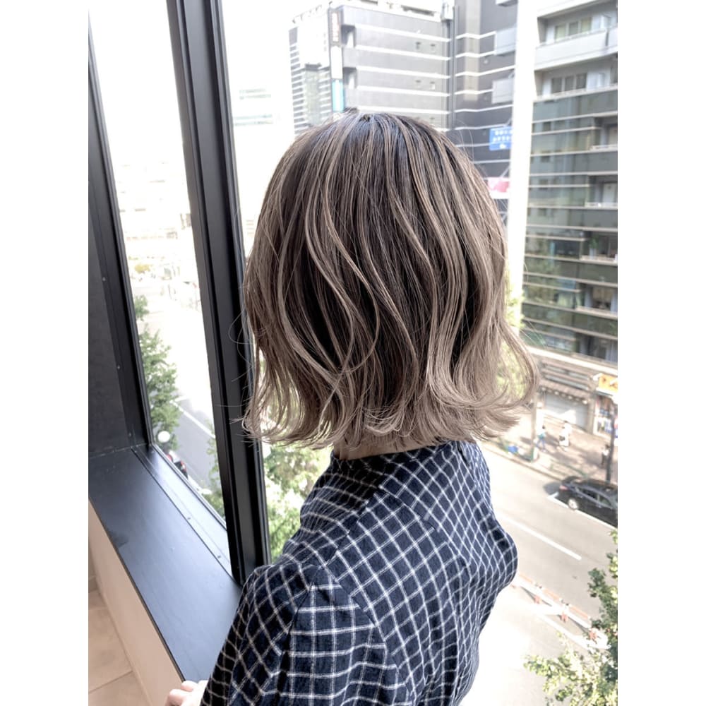 エアリーミディ 黒髪 ホワイトアッシュ ショートパーマ 恵比 Ashion 恵比寿店 エーション エビステン のヘアスタイル 美容院 美容室を予約するなら楽天ビューティ