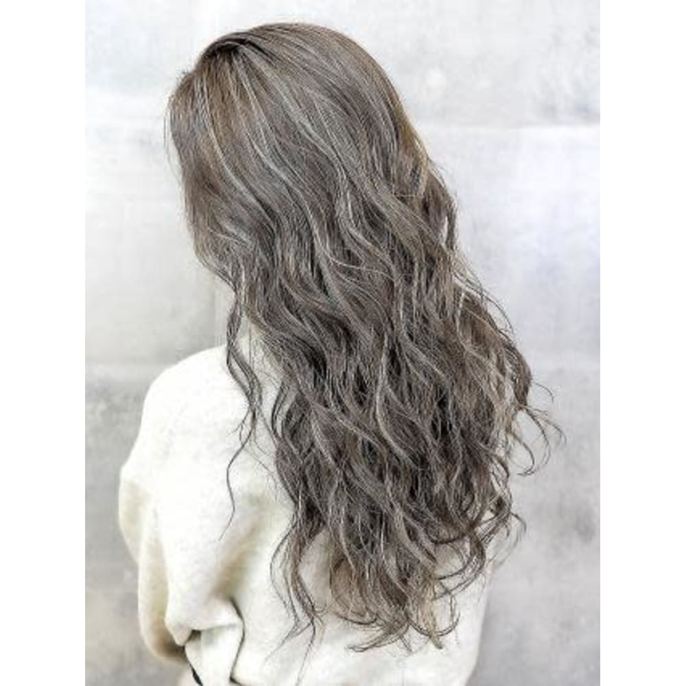 Aube Hair グレージュ ハイライトカラー Aube Hair Sol 京都山科店 オーブヘアソル キョウトヤマシナテン のヘアスタイル 美容院 美容室を予約するなら楽天ビューティ