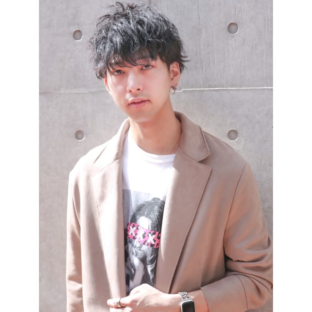 黒髪を軽やかに見せる最旬マッシュ La Bless 梅田茶屋町 ラブレス のヘアスタイル 美容院 美容室を予約するなら楽天ビューティ
