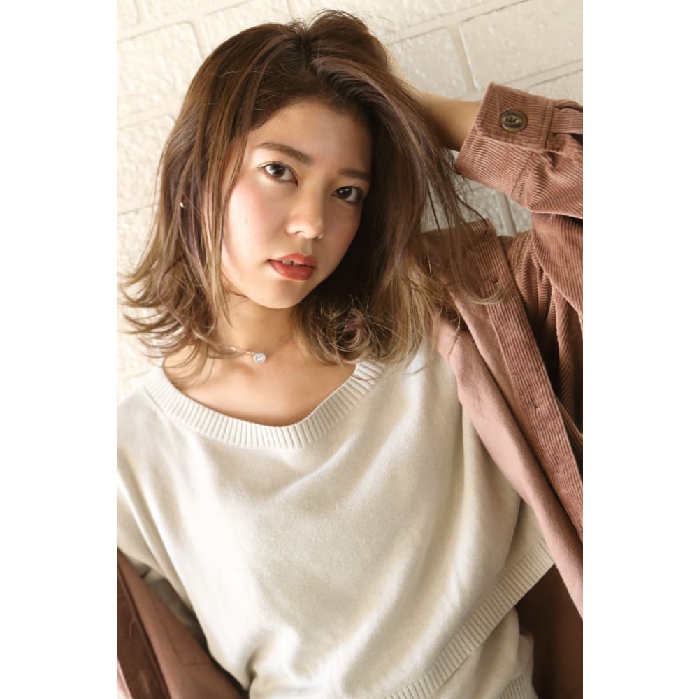 ミディアムかきあげバング Ambiance 千里丘店 アンビアンス のヘアスタイル 美容院 美容室を予約するなら楽天ビューティ