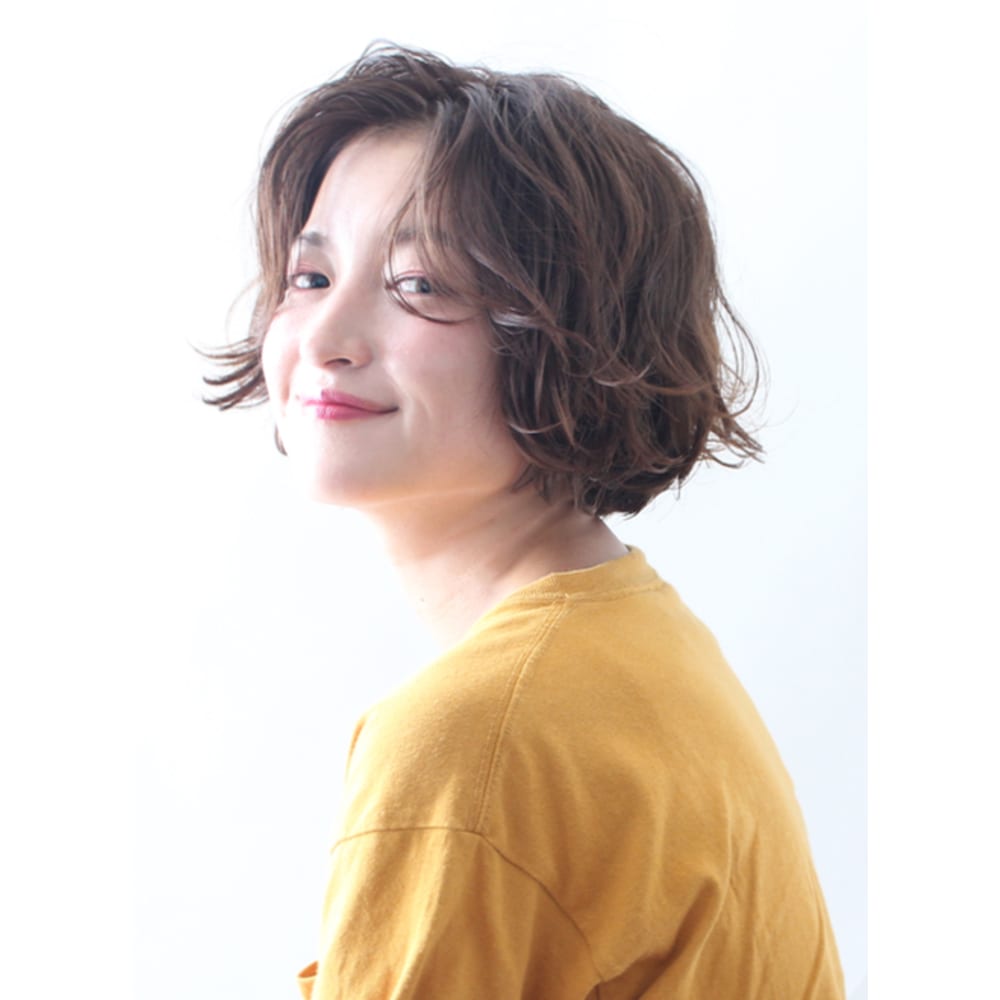 大人可愛いクシュっとゆるふわパーマ Beautrium 青山 ビュートリアム アオヤマ のヘアスタイル 美容院 美容室を予約するなら楽天ビューティ