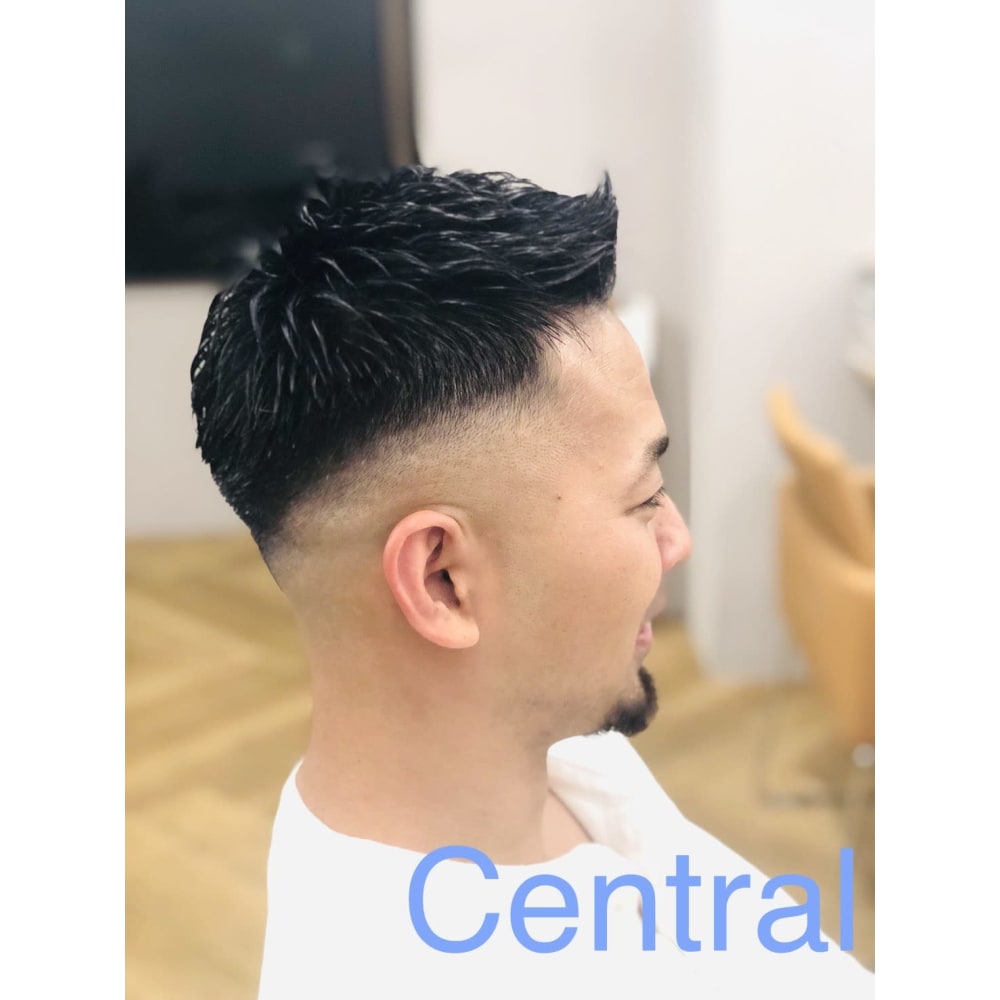 Central フェイド ニュアンスパーマ Central A C F 元町店 セントラル モトマチテン のヘアスタイル 美容院 美容室を予約するなら楽天ビューティ