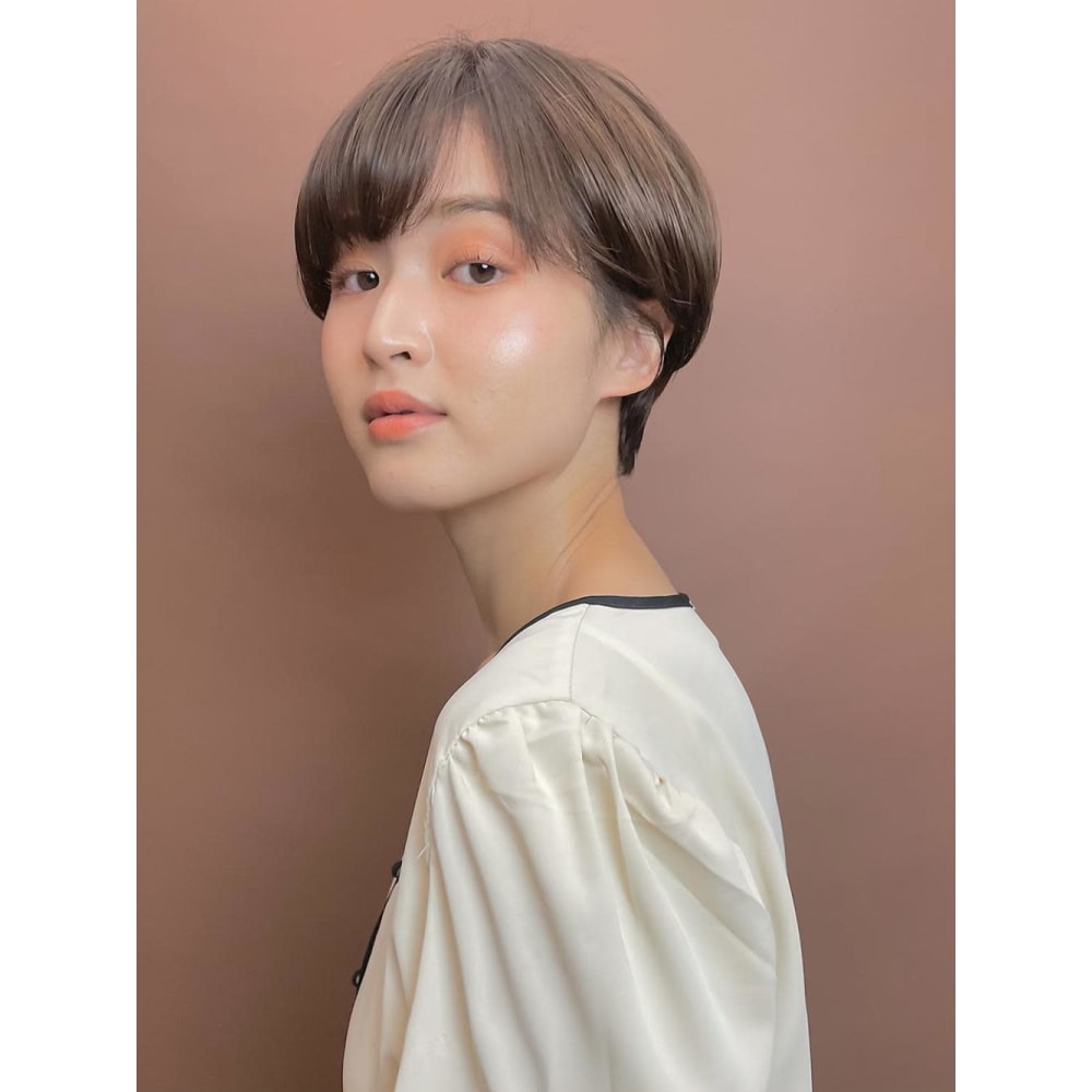 重め前髪で作る マッシュベース耳掛けショート Bekku Hair Salon ベックヘアサロン のヘアスタイル 美容院 美容室を予約するなら楽天ビューティ