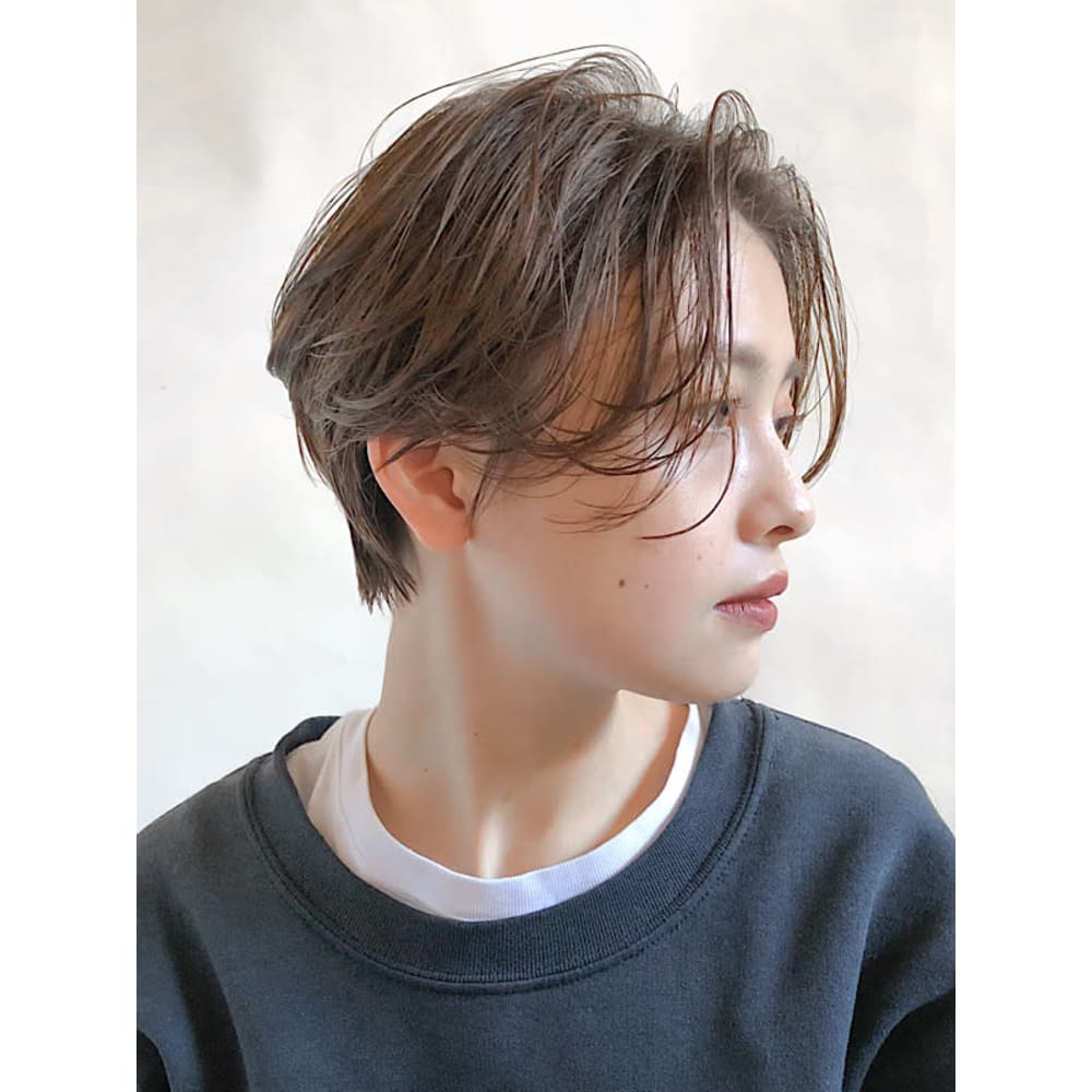 かきあげセンター分け パーマショート Beautrium 青山 ビュートリアム アオヤマ のヘアスタイル 美容院 美容室を予約するなら楽天ビューティ