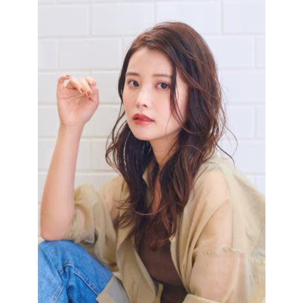 Aube Hair ゆるウェーブ クリーミーブラウン Aube Hair Fairy 鹿児島店 オーブヘアフェアリーカゴシマテン のヘアスタイル 美容院 美容室を予約するなら楽天ビューティ