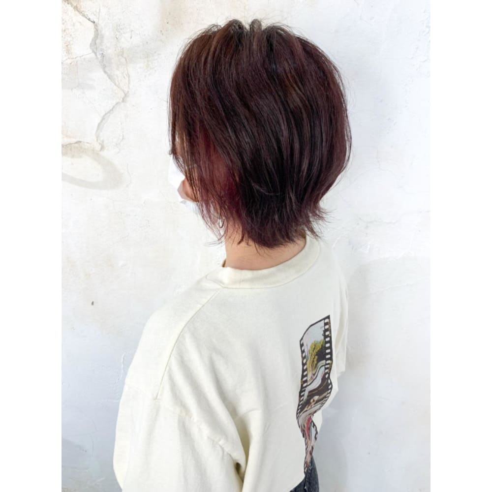 Reir吉祥寺 インナーカラー ラズベリー ブラウン Reir 吉祥寺 レイール キチジョウジ レイール キチジョウジ のヘアスタイル 美容院 美容室を予約するなら楽天ビューティ