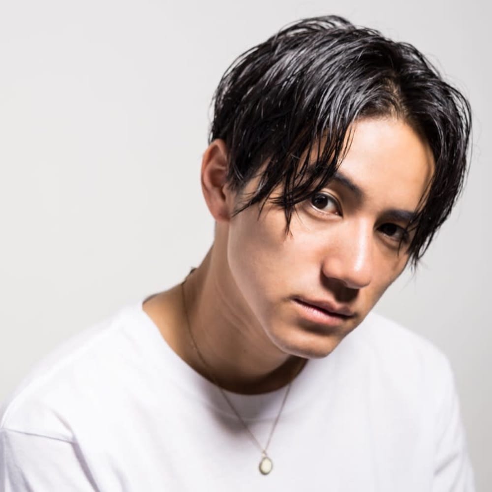 ツーブロック 長めのトップ 艶感でオシャレ男子 Ash 武蔵小杉店 アッシュ ムサシコスギテン のヘアスタイル 美容院 美容室を予約するなら楽天ビューティ