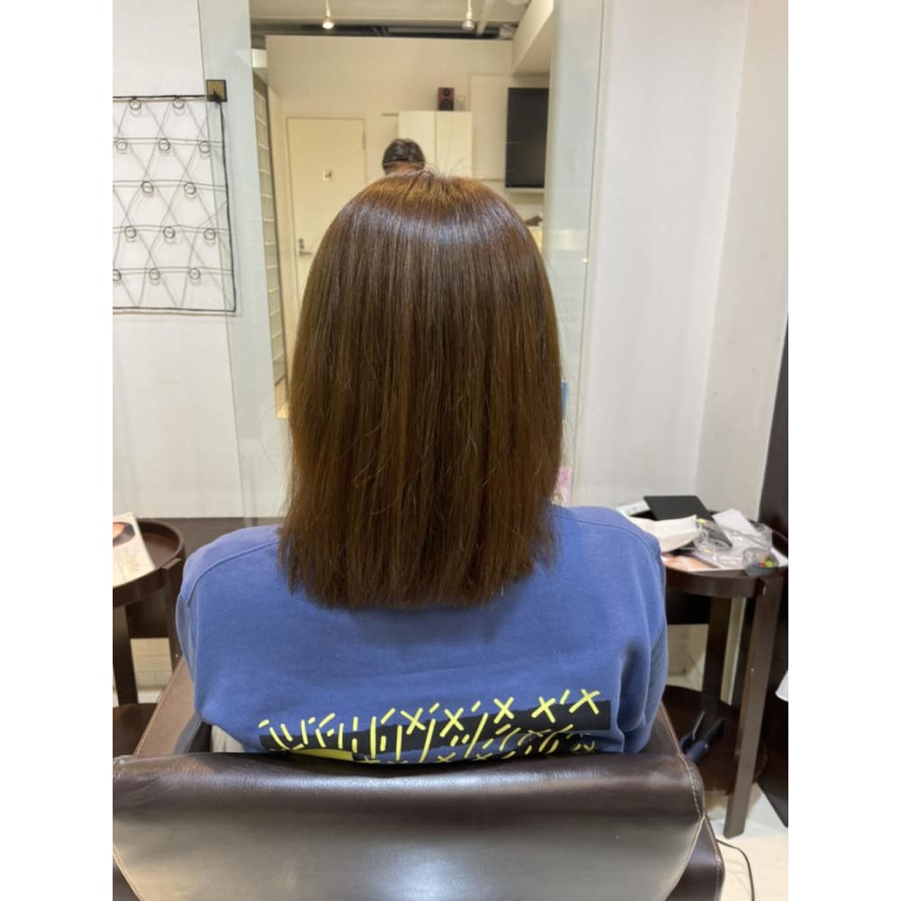 カラーで一番明るい色に アッシュ系 Stilla Smooth スティラスムース のヘアスタイル 美容院 美容室を予約するなら楽天ビューティ カラーで一番明るい色に アッシュ系 Stilla Smooth スティラスムース のヘアスタイル 美容院 美容室を予約するなら楽天ビューティ