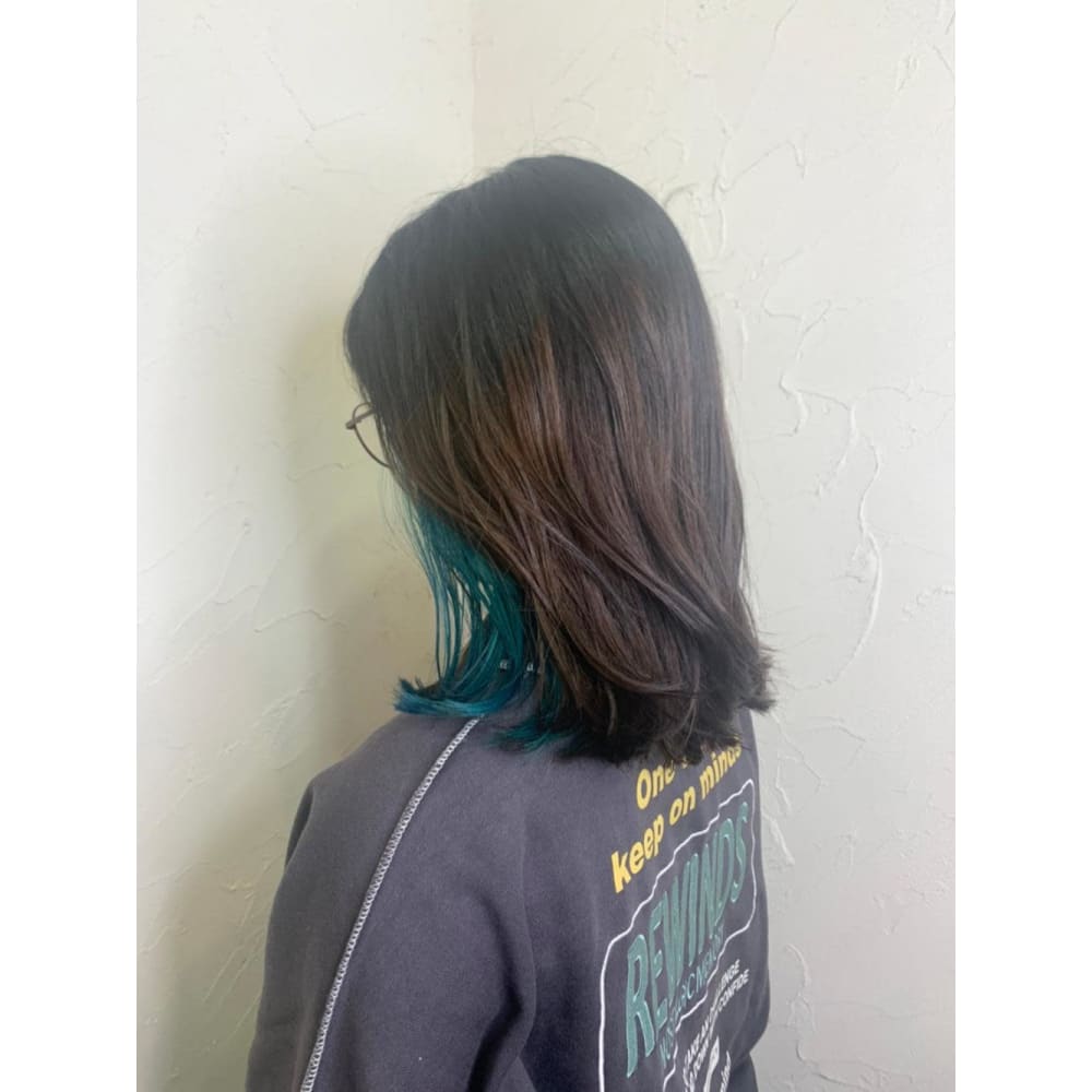 Reir下北沢 イヤリングカラー ターコイズ Reir レイール レイール のヘアスタイル 美容院 美容室を予約するなら楽天ビューティ