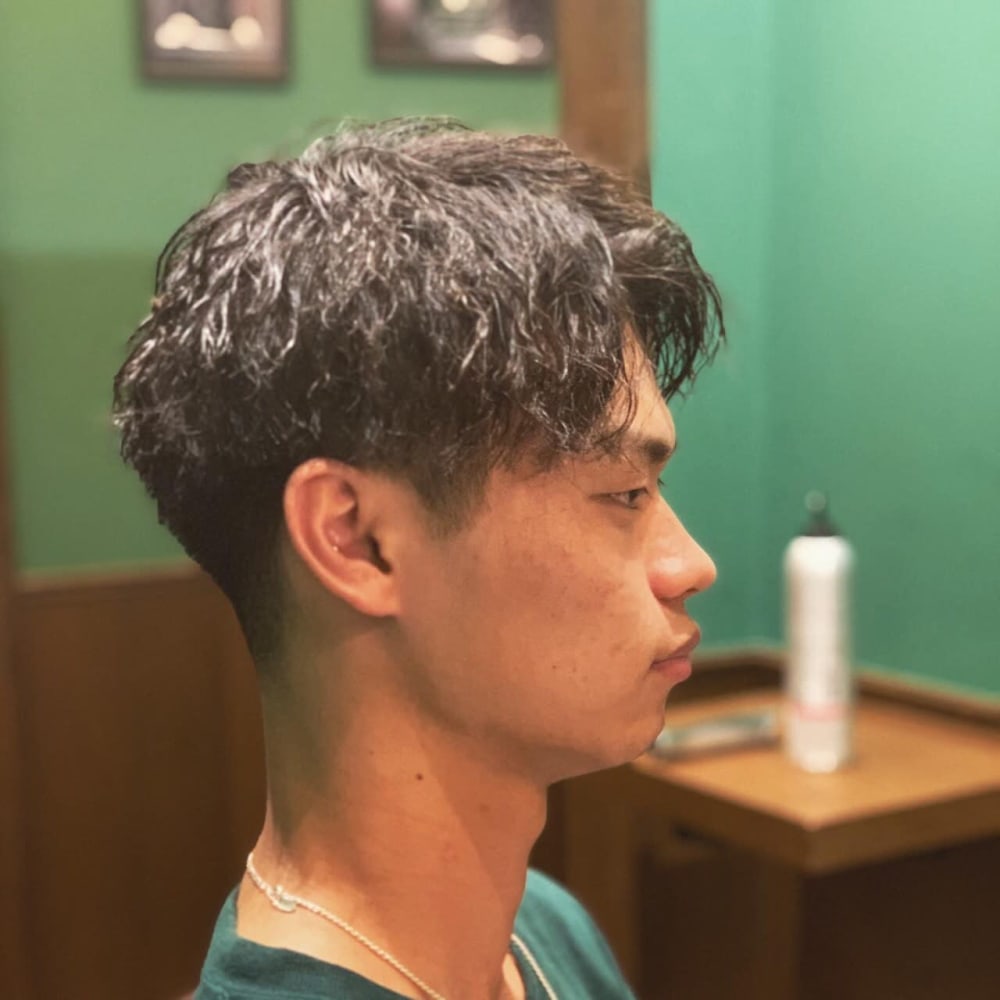 チリチリパーマ Hiro Ginza Hair Salon 銀座一丁目店 ヒロギンザヘアーサロン ギンザイッチョウメテン のヘアスタイル 美容院 美容室を予約するなら楽天ビューティ
