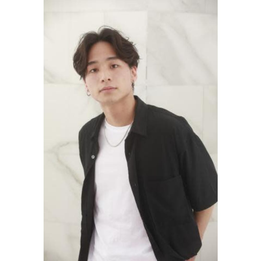 Aube Hair 韓国風 ナチュラルセンターパート Aube Hair Vogue 京都3号店 オーブヘアヴォーグキョウトサンゴウテン のヘアスタイル 美容院 美容室を予約するなら楽天ビューティ