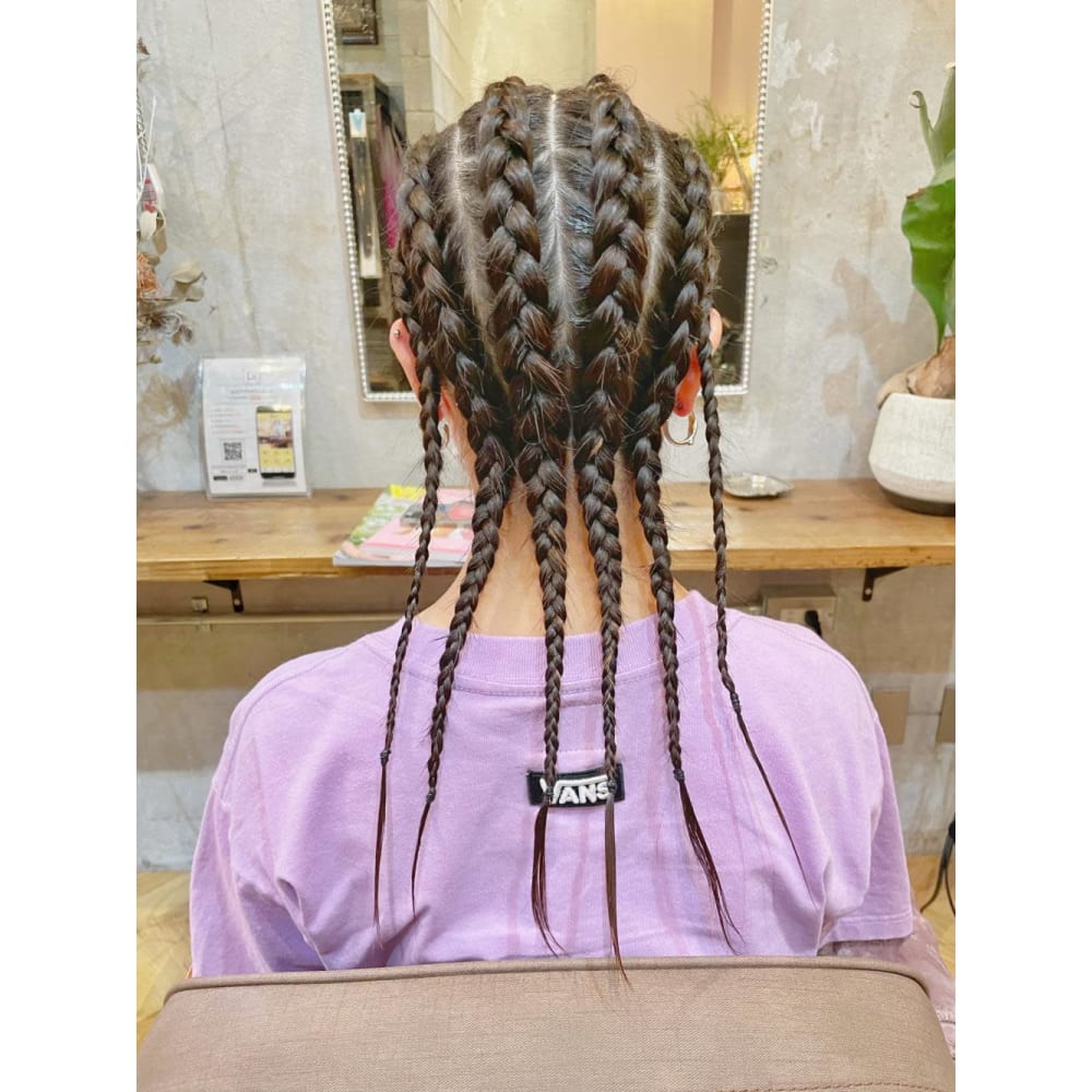 レディースコーンロウ6本 Luxis The Vintage ラグシス ザ ヴィンテージ のヘアスタイル 美容院 美容室を予約するなら楽天ビューティ レディースコーンロウ6本 Luxis The Vintage ラグシス ザ ヴィンテージ のヘアスタイル 美容院 美容室を予約するなら楽天ビューティ