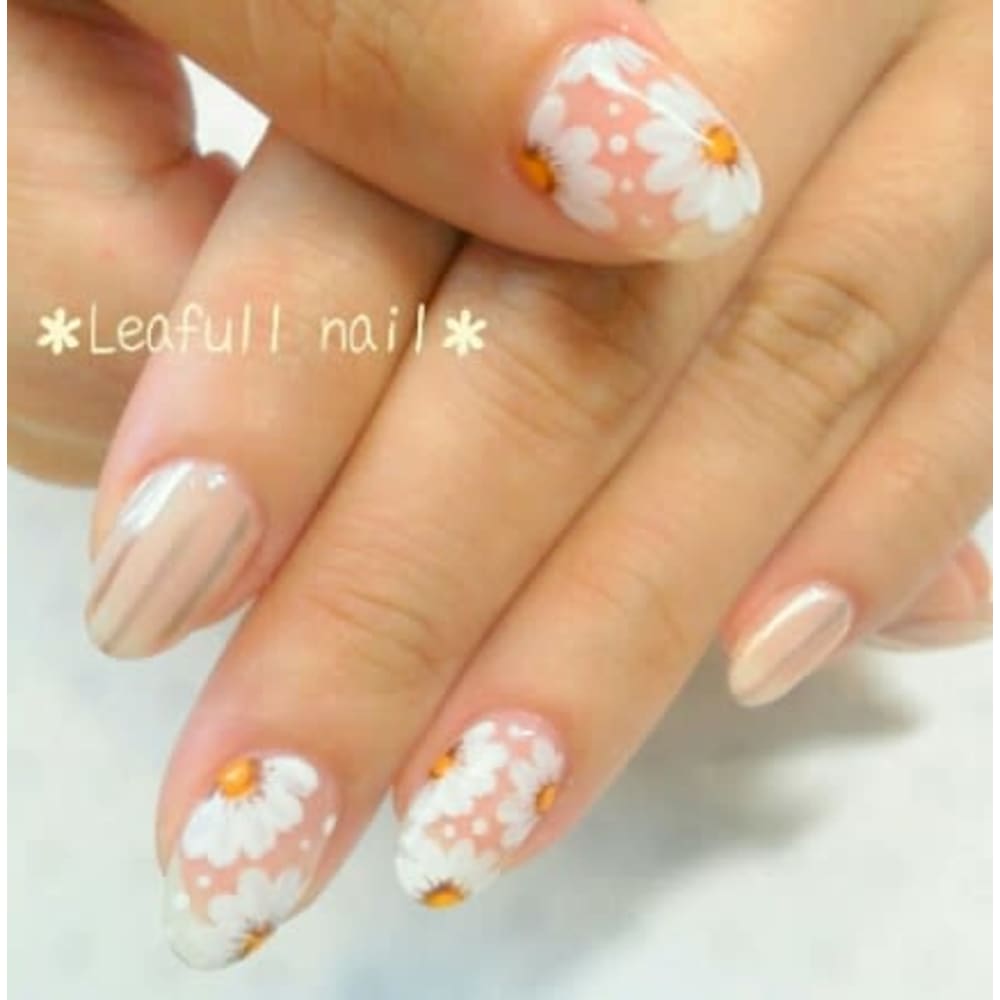 Leafull nail