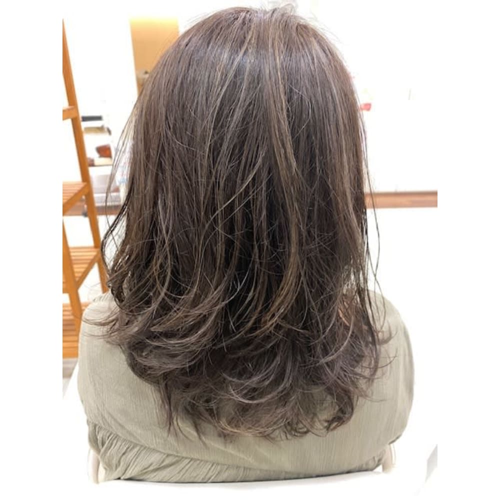 上品ハイライトでおしゃれママヘア Bees センター北店 ビーズ のヘアスタイル 美容院 美容室を予約するなら楽天ビューティ