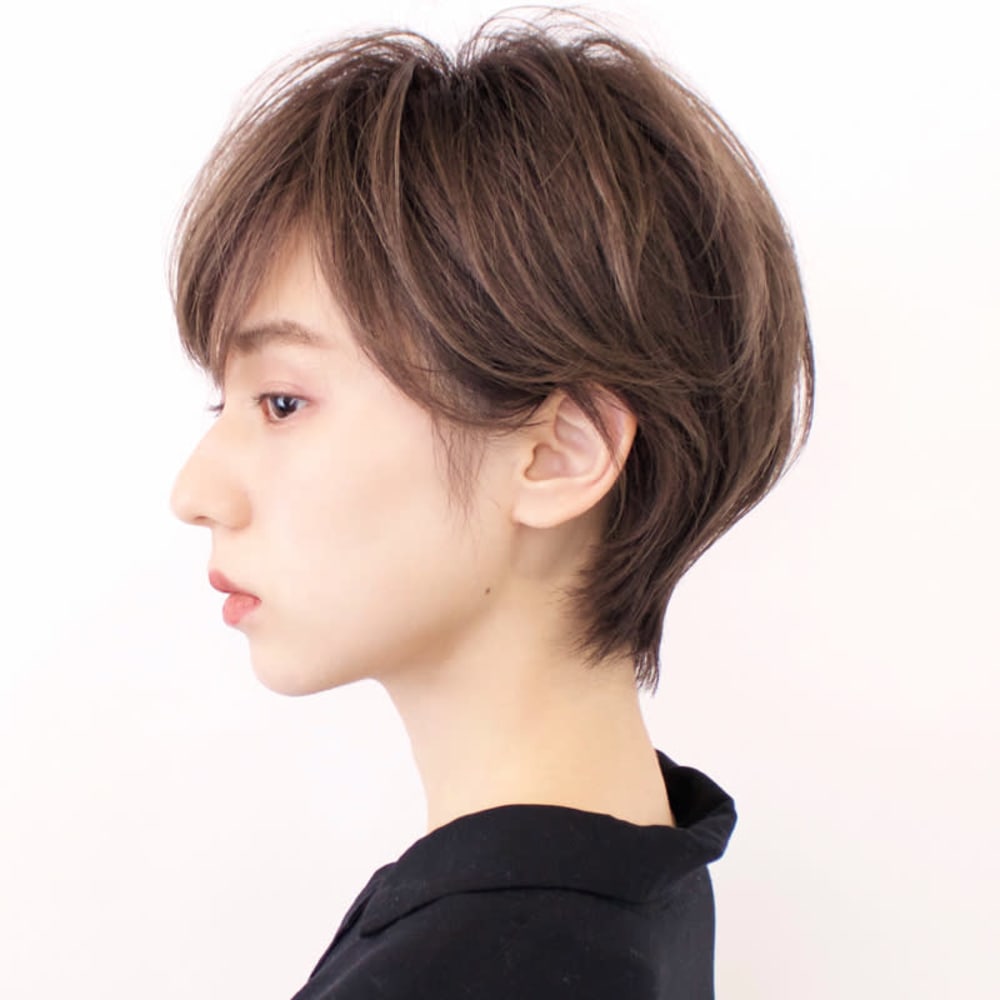 大人の耳掛けショート Beautrium 青山 ビュートリアム アオヤマ のヘアスタイル 美容院 美容室を予約するなら楽天ビューティ