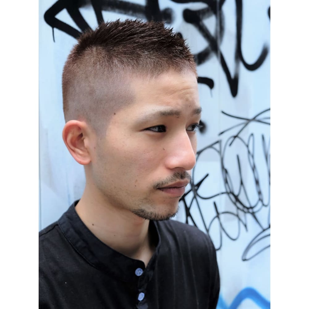 アッシュスキンサイドグラデーションフェードカットスタイル Guzzle 原宿店 ガズル のヘアスタイル 美容院 美容室を予約するなら楽天ビューティ