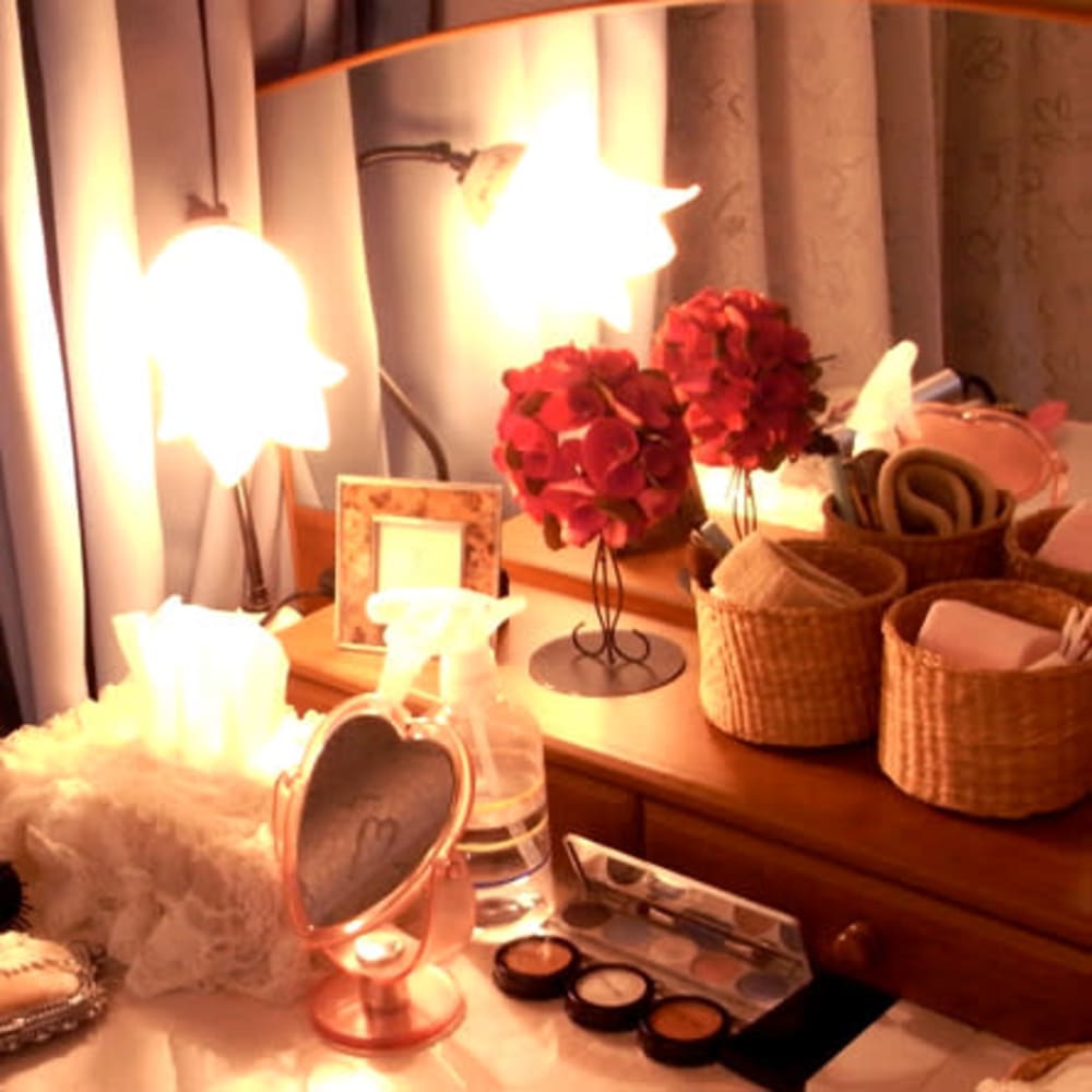 FACE EYELASH NAIL Christie