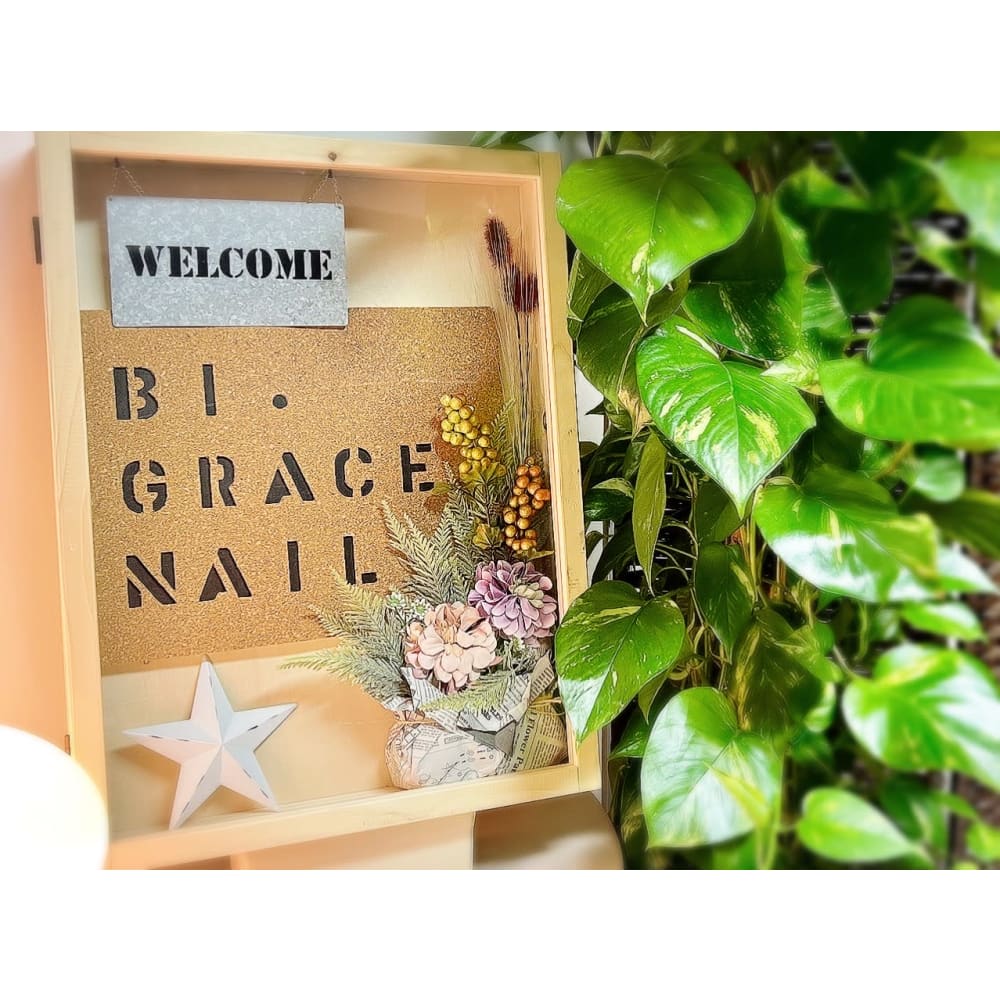 bi.grace nail
