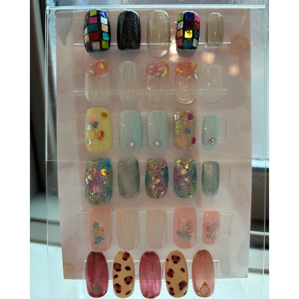 Colon Nail 画像