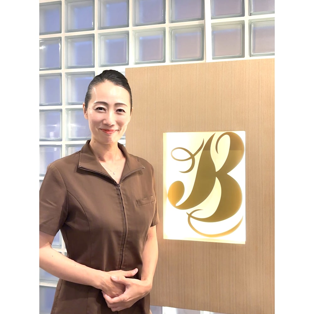エステティシャン 安藤