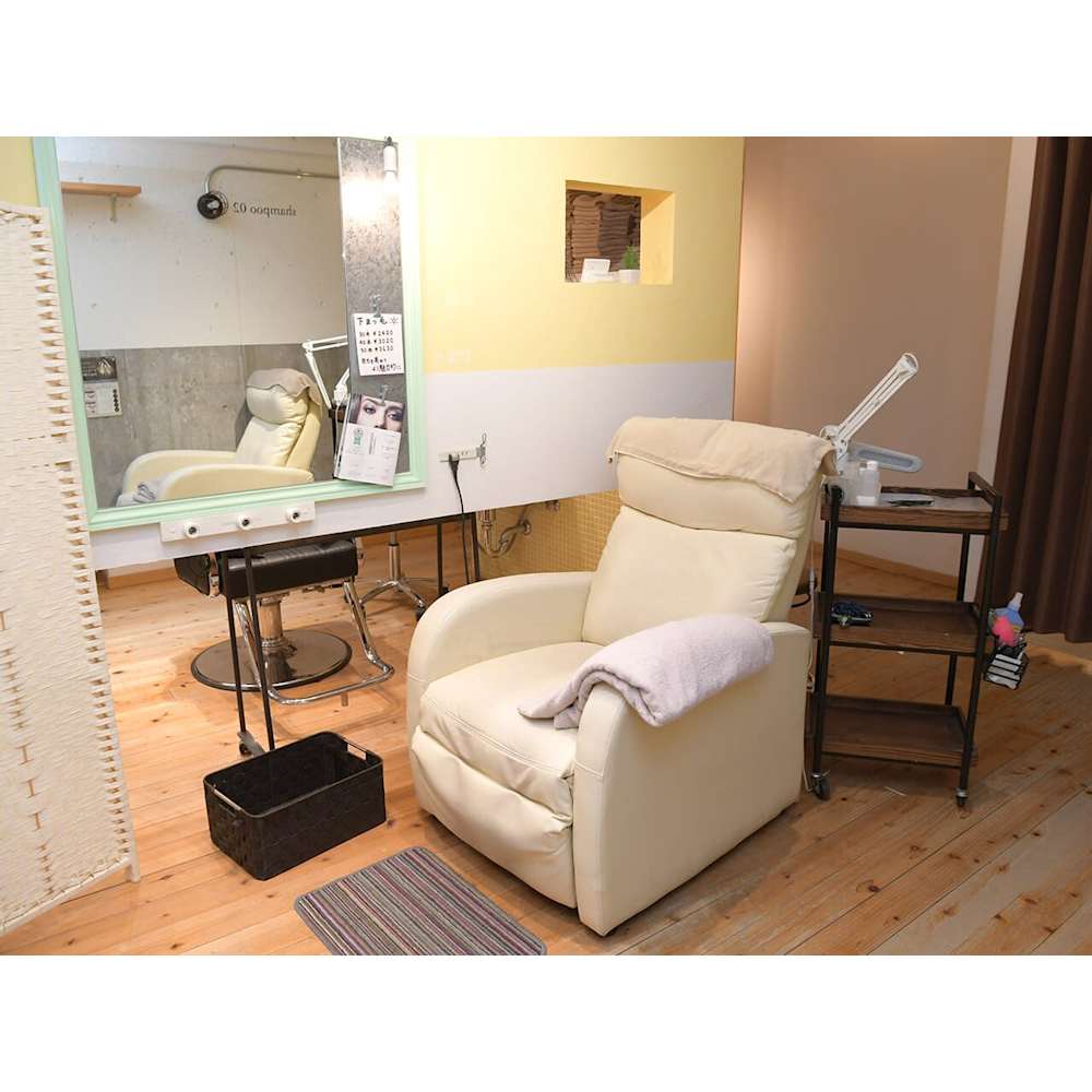 眉毛とまつげとヘアサロン 美容室 綿帽子 北区平安通店 画像2