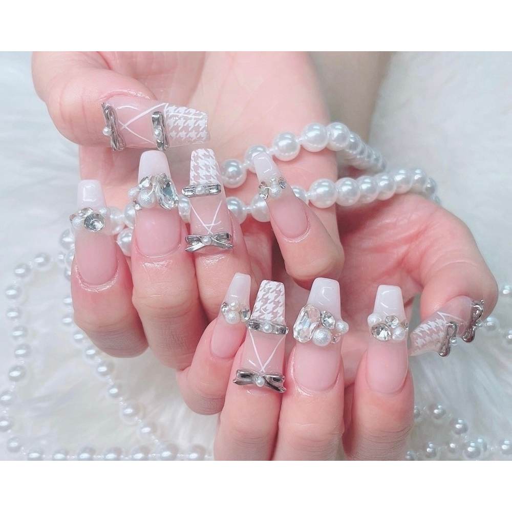 pomy nail 新宿 画像