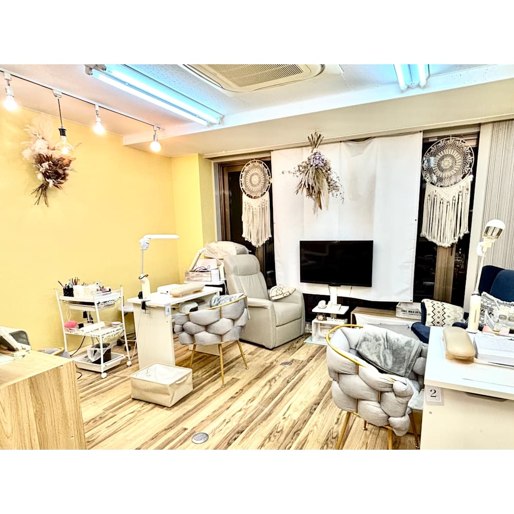 Nailsalon Queen【ネイルサロンクイーン】