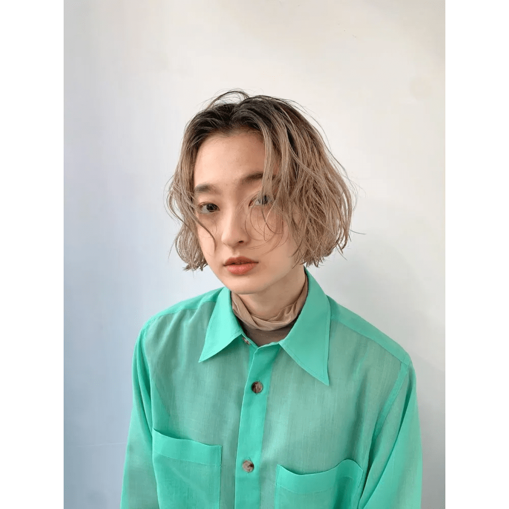 女性 ウェーブ