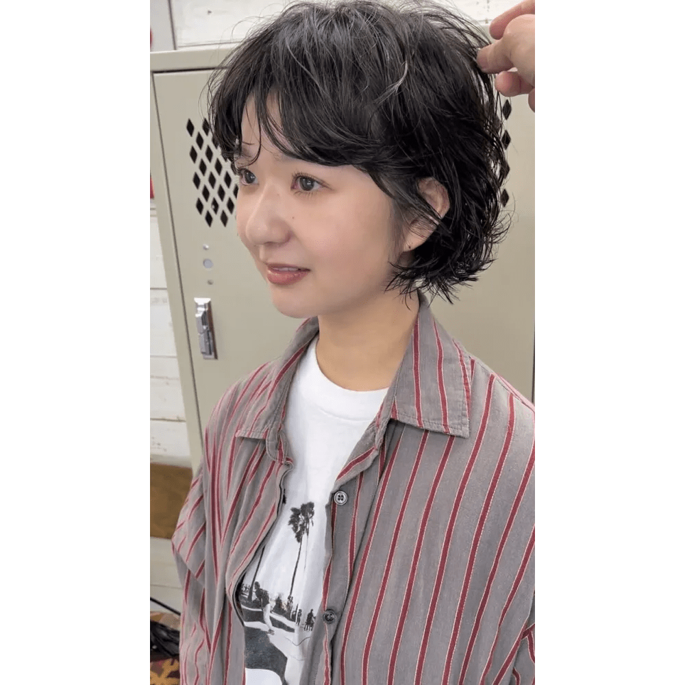女性 リラックスパーマ