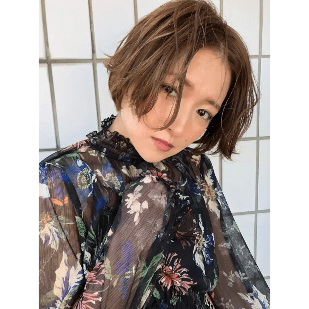 女性 ボブ