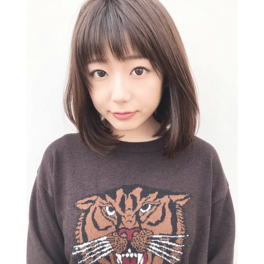 女性 内巻きミディアム