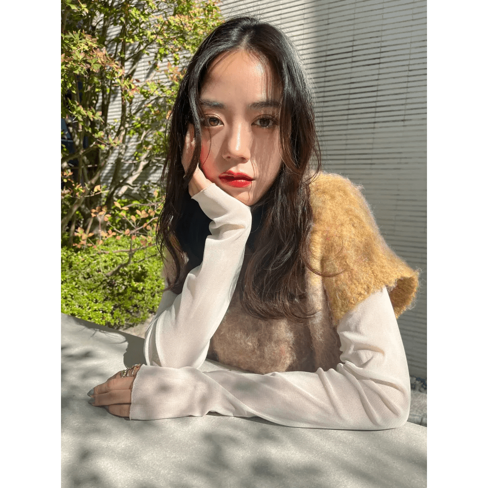 女性 ダークトーン