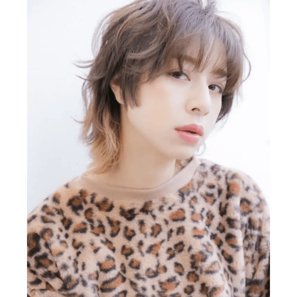 女性 ウルフショート