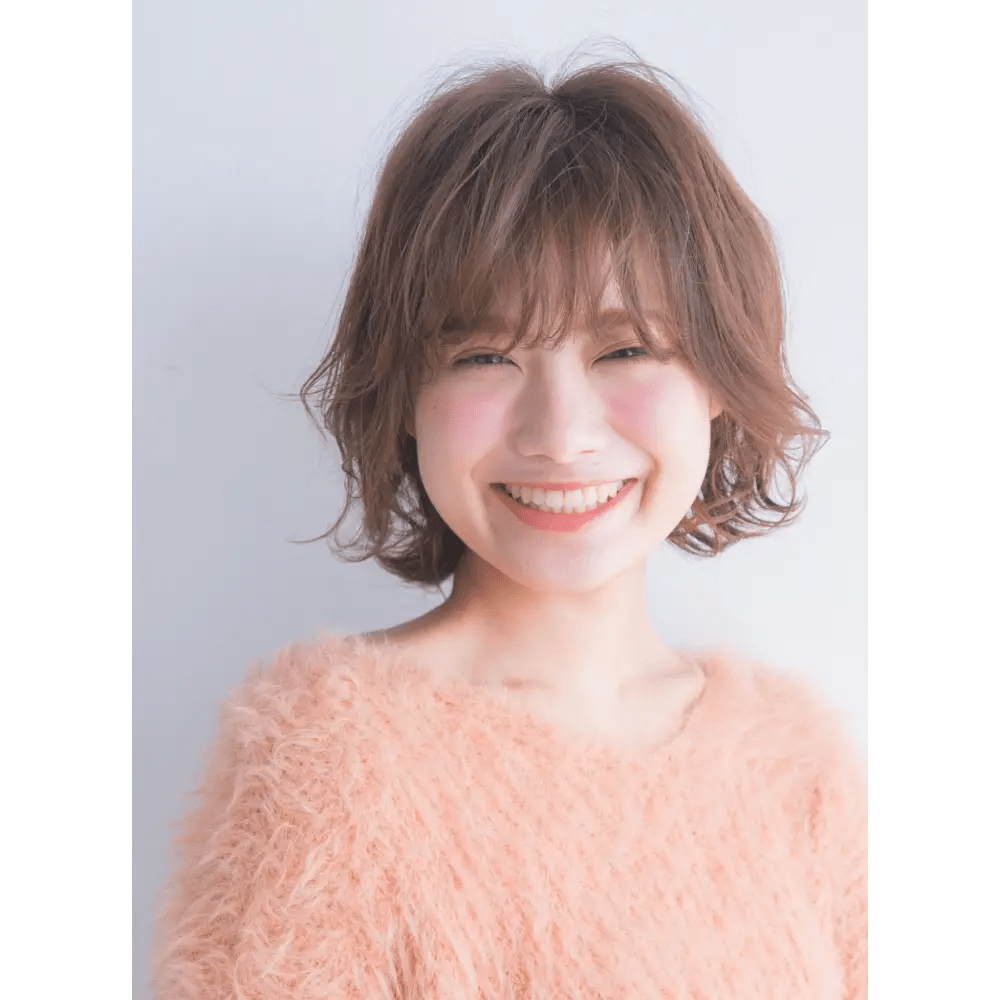 女性 外ハネ