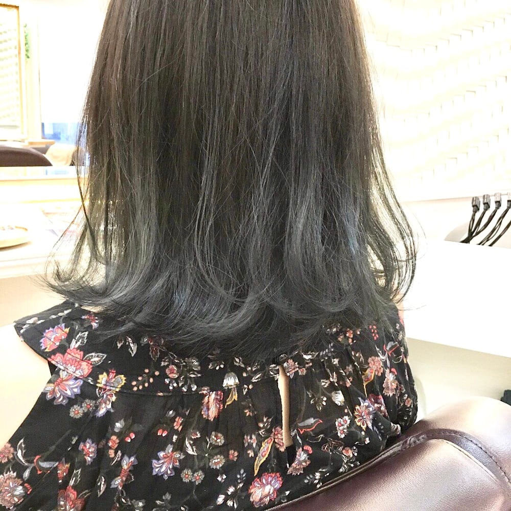 外ハネ アッシュ