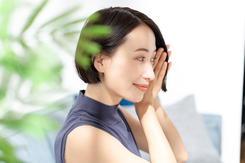 白髪が目立たない髪色7選!ベージュやアッシュ系のおしゃれな大人ヘアカラーを紹介