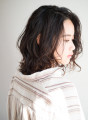 30代におすすめ前髪なしのミディアムパーマ 30代におすすめ前髪なしのミディアムパーマ
